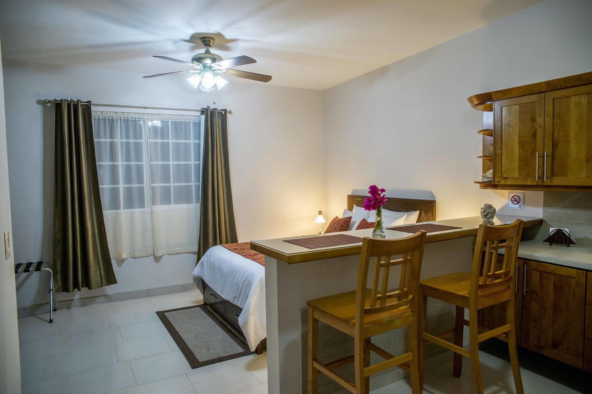 Bugambilias Suites Loreto  Εξωτερικό φωτογραφία